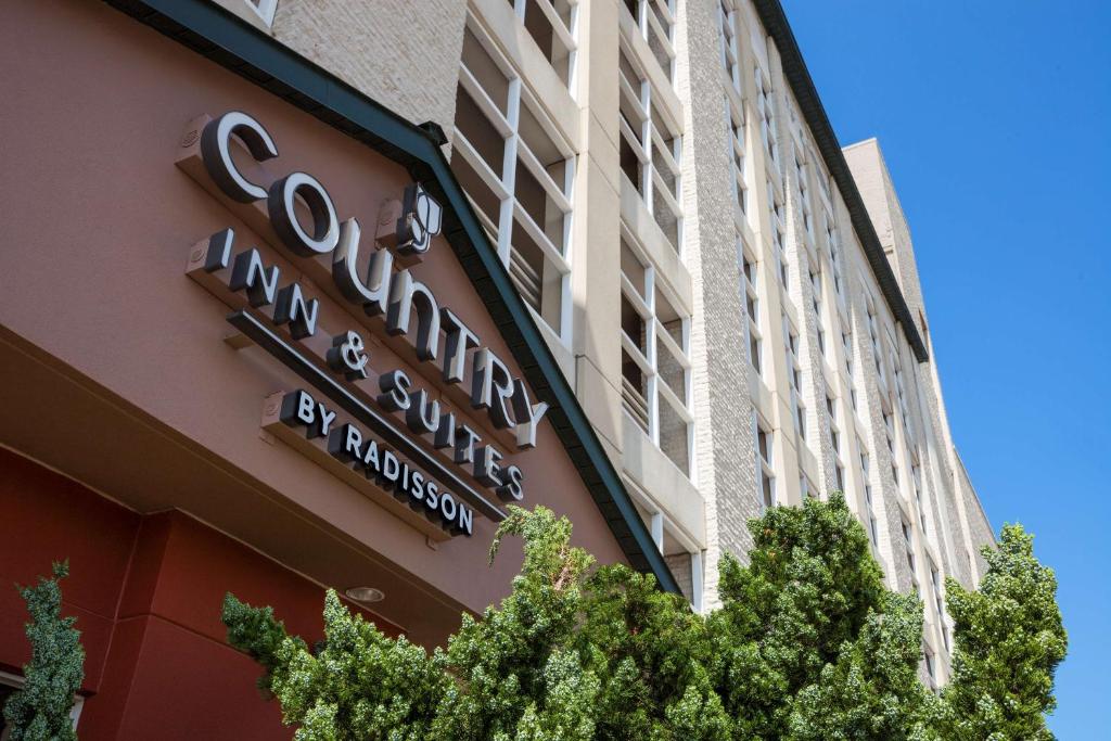 Country Inn & Suites by Radisson, Virginia Beach (Oceanfront), VA
